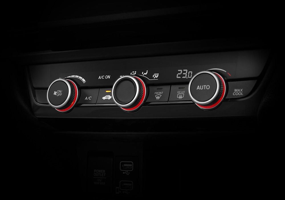 Auto A/C with Red Illumination