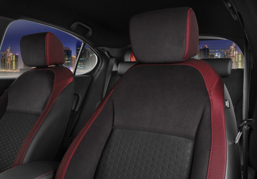Suede-Fabric-Leather Combi Trimmed Seats
