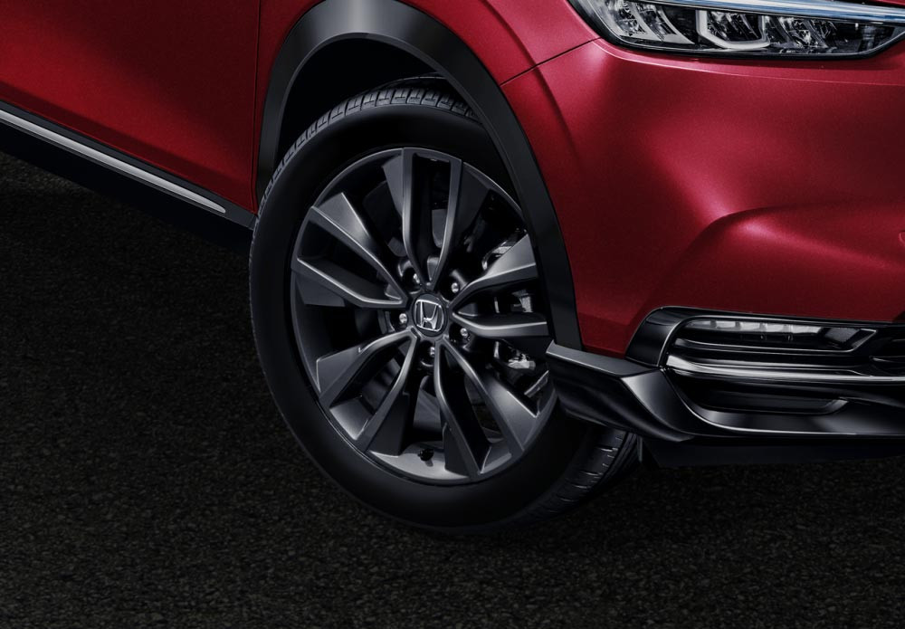 18 Sporty Alloy Wheel