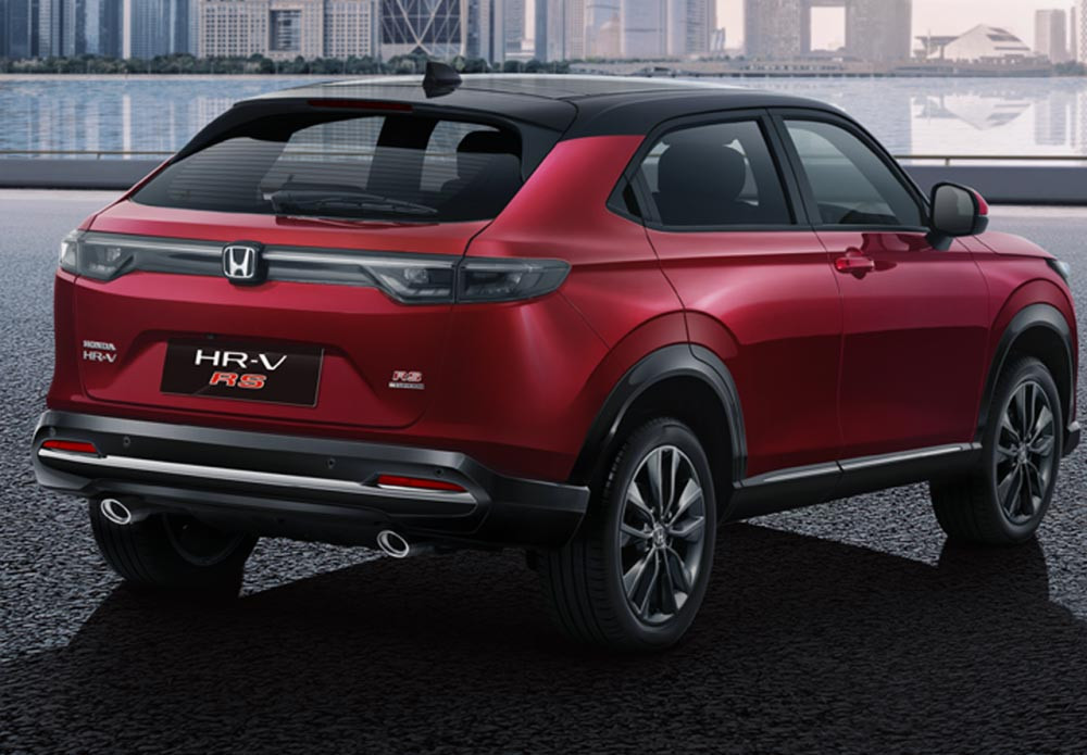 Full-Width Rear Lights with 3D Effect